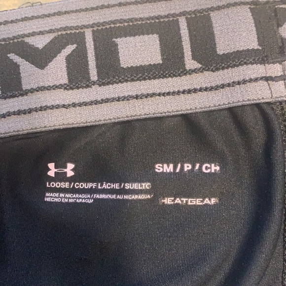 Under Armor Athletic Shorts - Picture 3 of 3